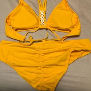 NEVER WORN bikini set